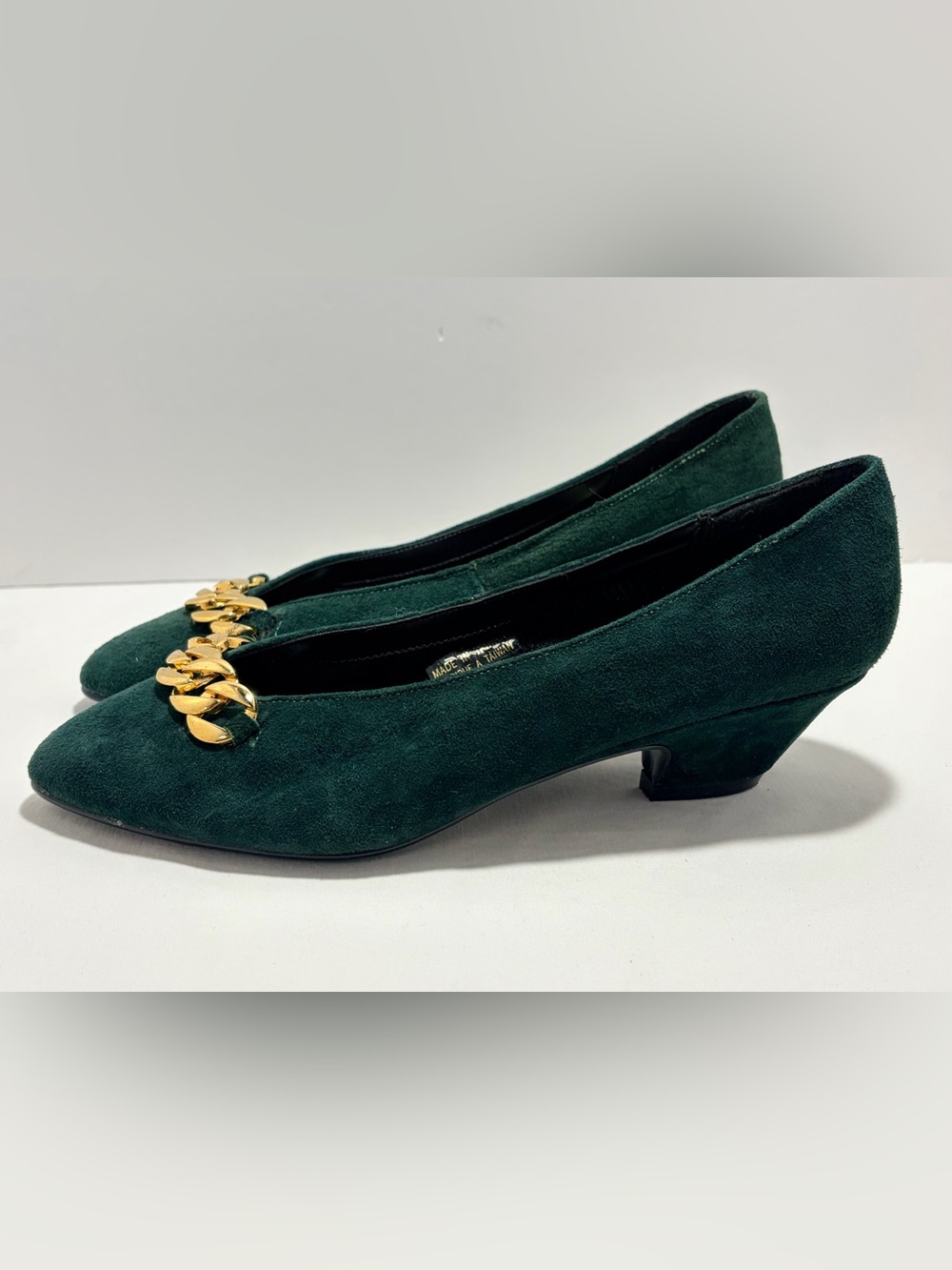 Vintage Dark Green Suede Pointed Flats with Gold Chain Accent
